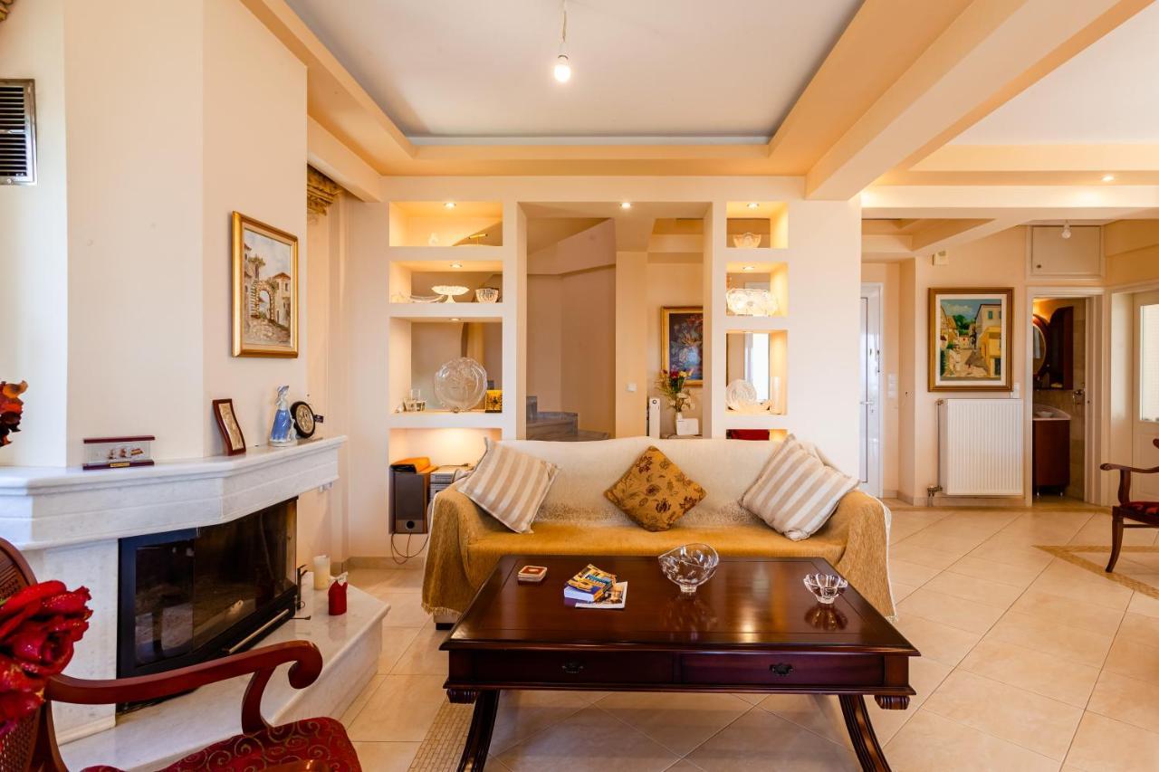Verga Majestic Sunsets - Elegant & Secluded Retreat Kalamata Esterno foto