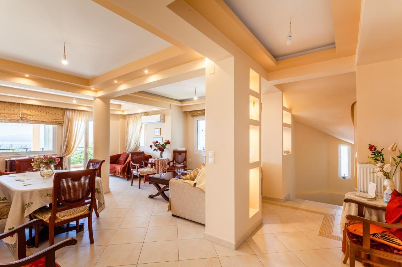 Verga Majestic Sunsets - Elegant & Secluded Retreat Kalamata Esterno foto