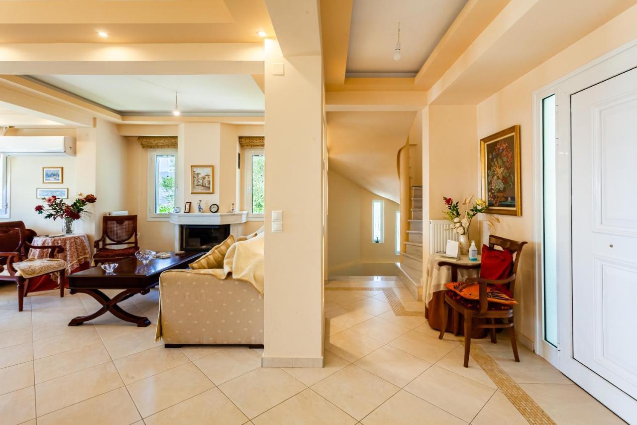 Verga Majestic Sunsets - Elegant & Secluded Retreat Kalamata Esterno foto
