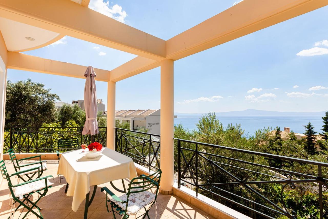 Verga Majestic Sunsets - Elegant & Secluded Retreat Kalamata Esterno foto