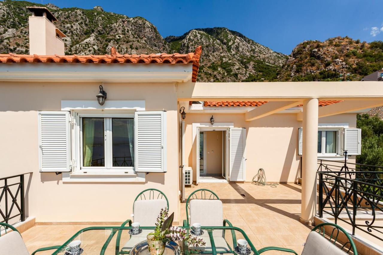 Verga Majestic Sunsets - Elegant & Secluded Retreat Kalamata Esterno foto